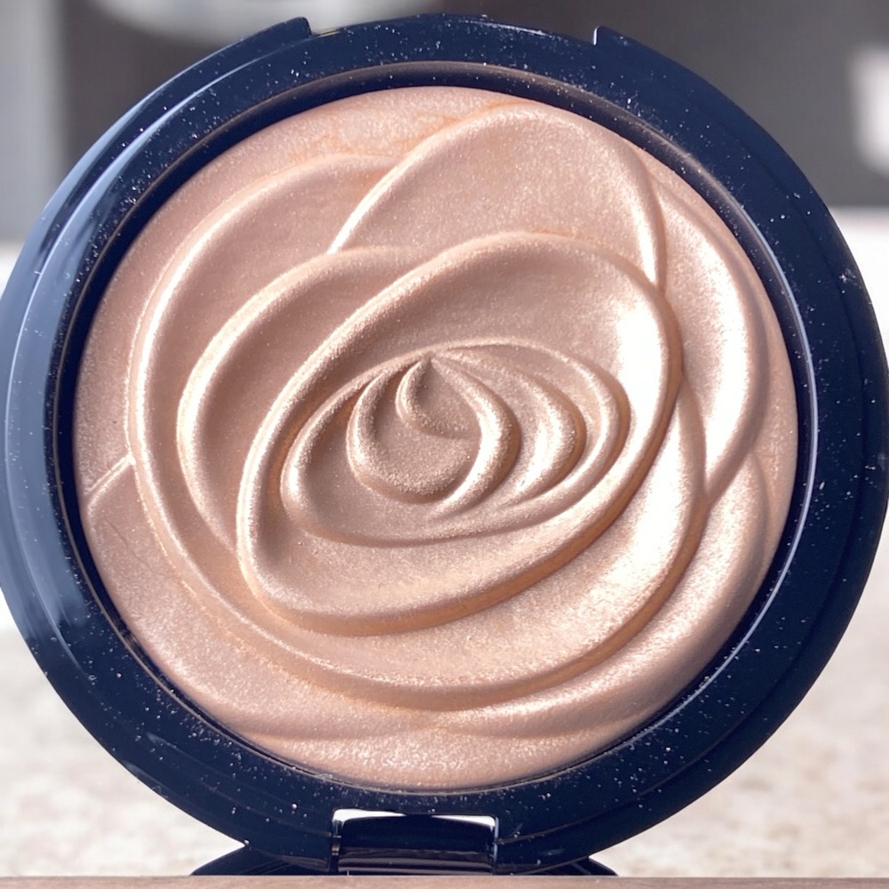 Beauty Pie Pro-Strobe Luminizer Highlight Powder - Picture 5 of 5